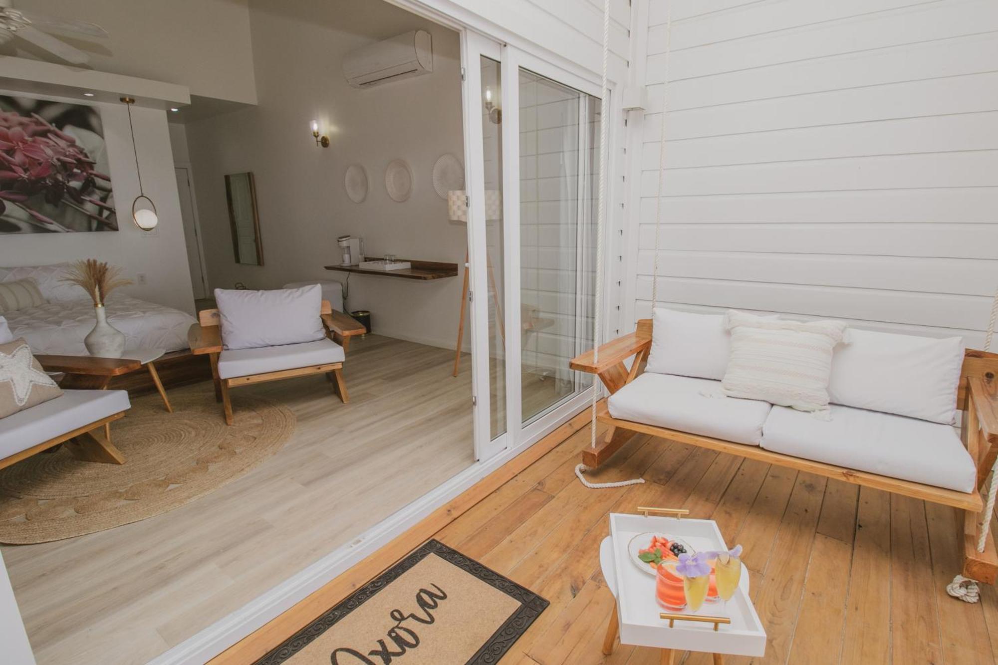 Luna Beach Luxury Boutique Beach Front Resort Jobs Bight Экстерьер фото